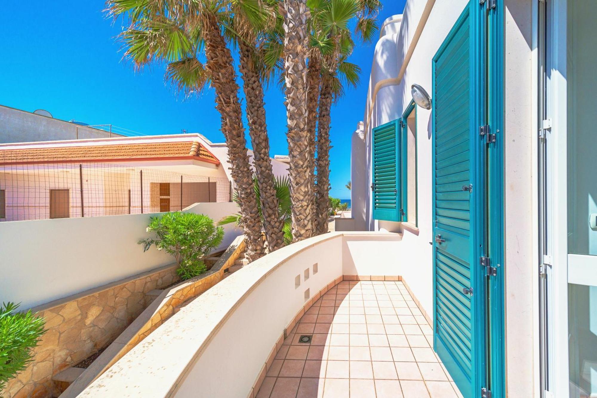 Residence Oasi Sul Mare Torre Suda Kültér fotó
