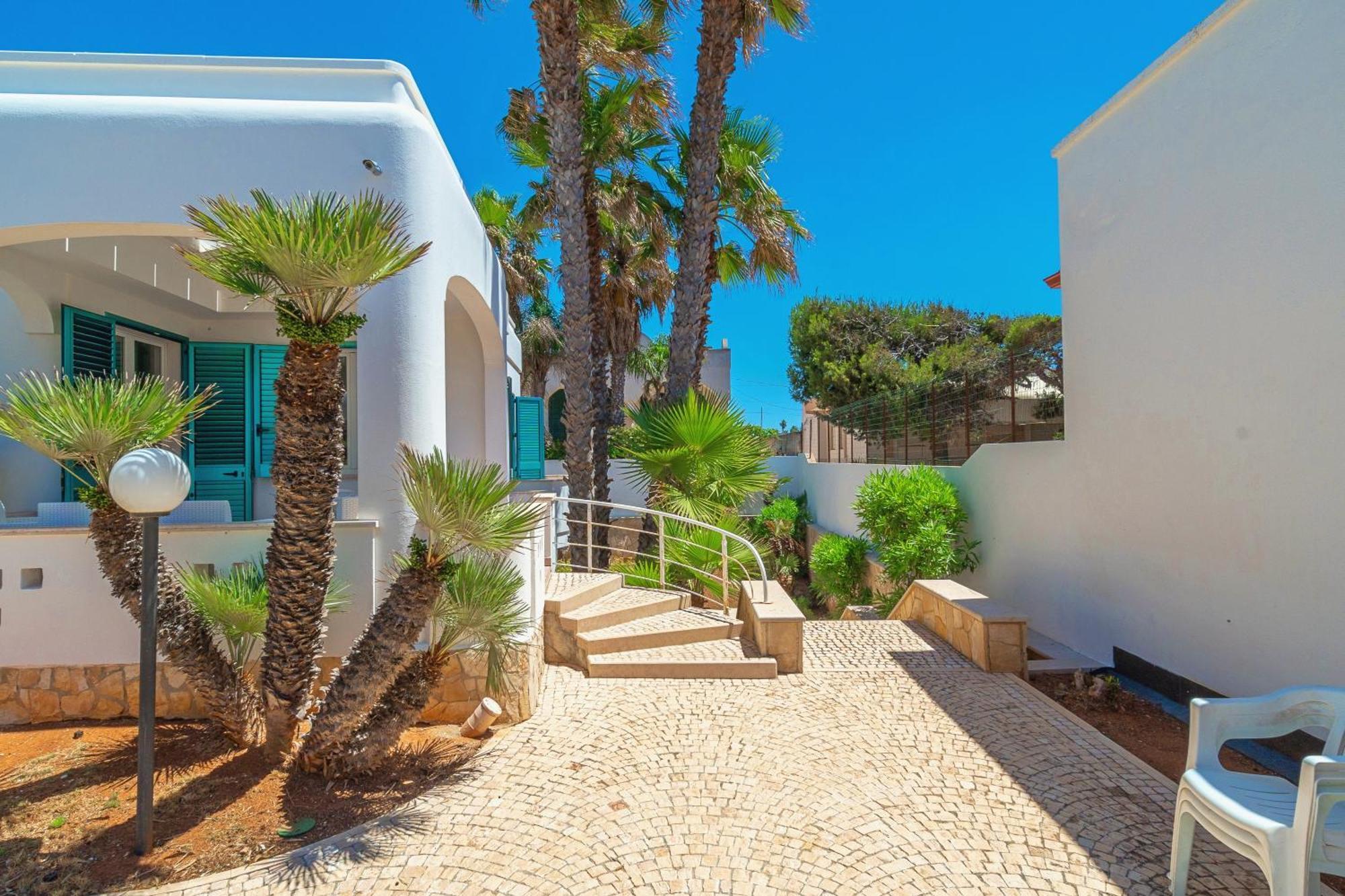 Residence Oasi Sul Mare Torre Suda Kültér fotó
