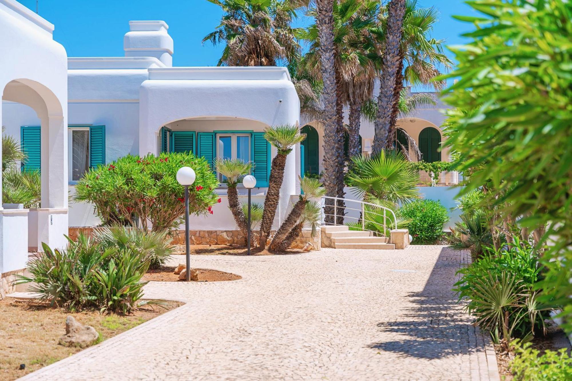 Residence Oasi Sul Mare Torre Suda Kültér fotó