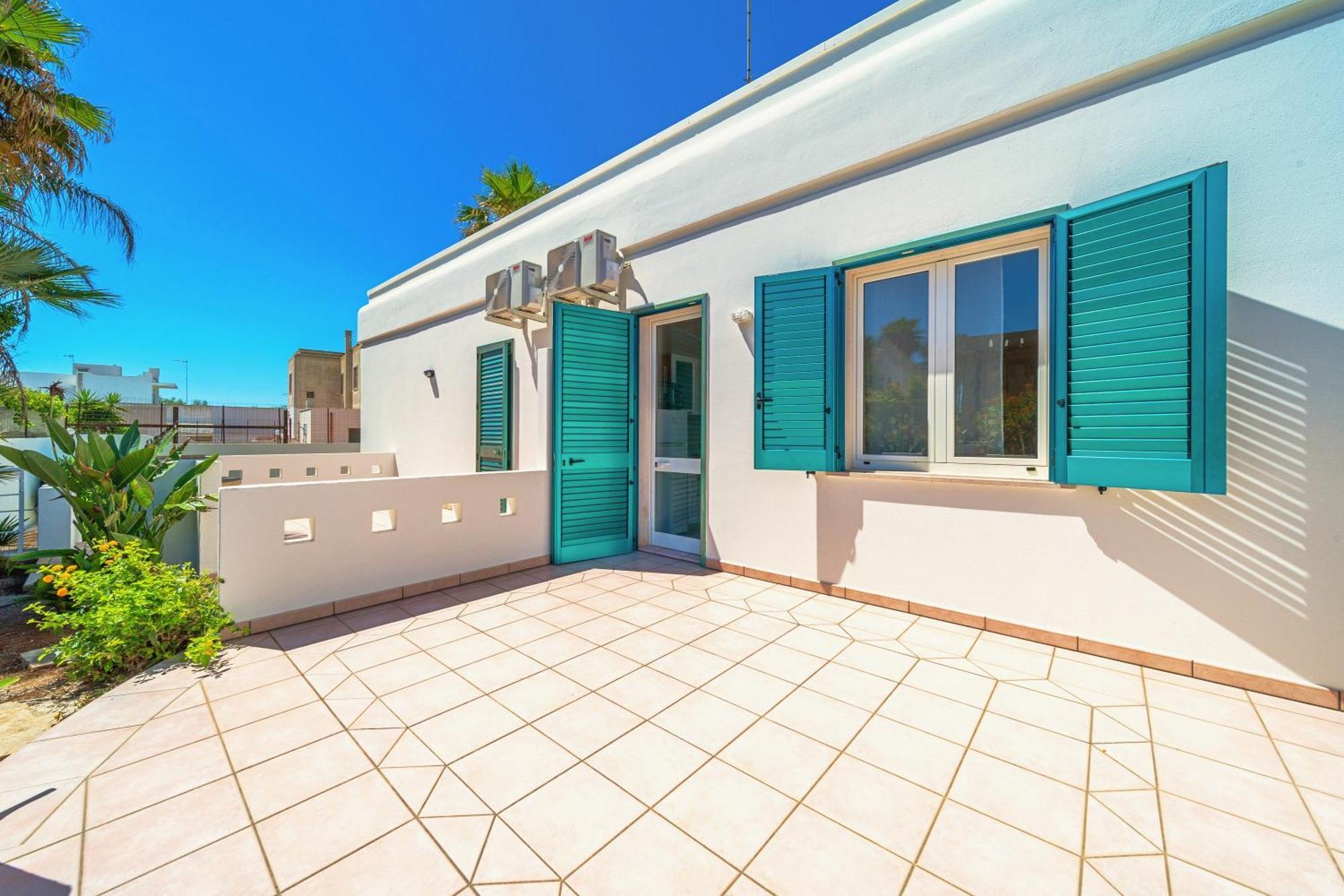 Residence Oasi Sul Mare Torre Suda Kültér fotó